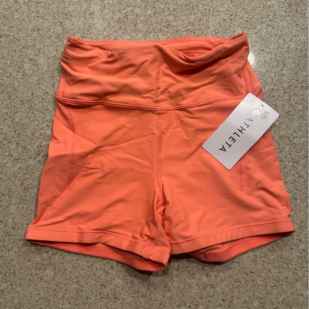 Athleta Pacesetter Ultra High Rise 4" Shortie